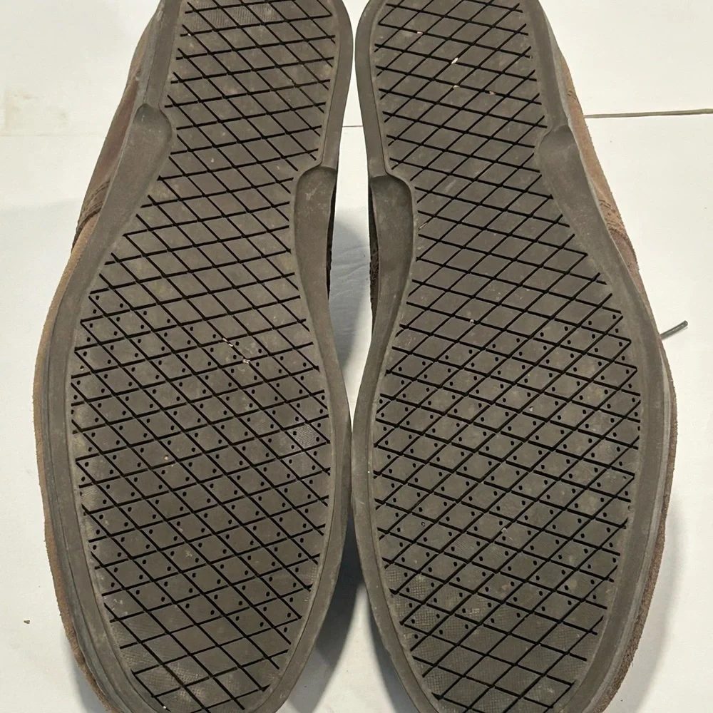 Vans reposhing this